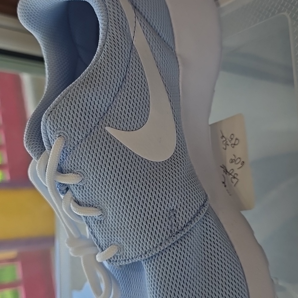 Shoes - Picture 2 of 4